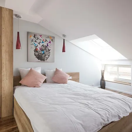 Great Location Between Old Town And Jewish Quater *
